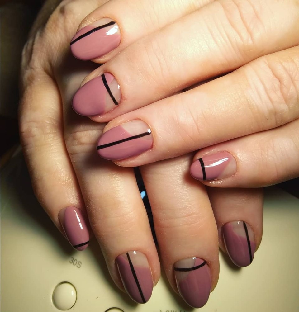 Темно розовый френч