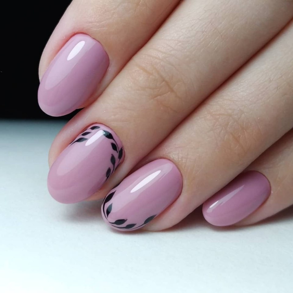 Красивый нежный маникюр