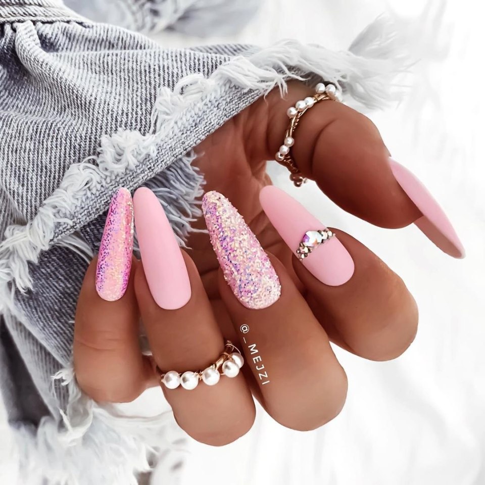 Маникюр на ногти балерина