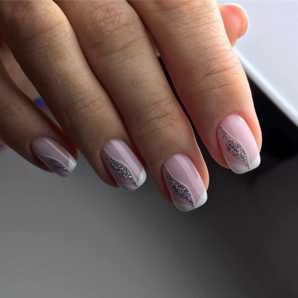 Маникюр нежный френч