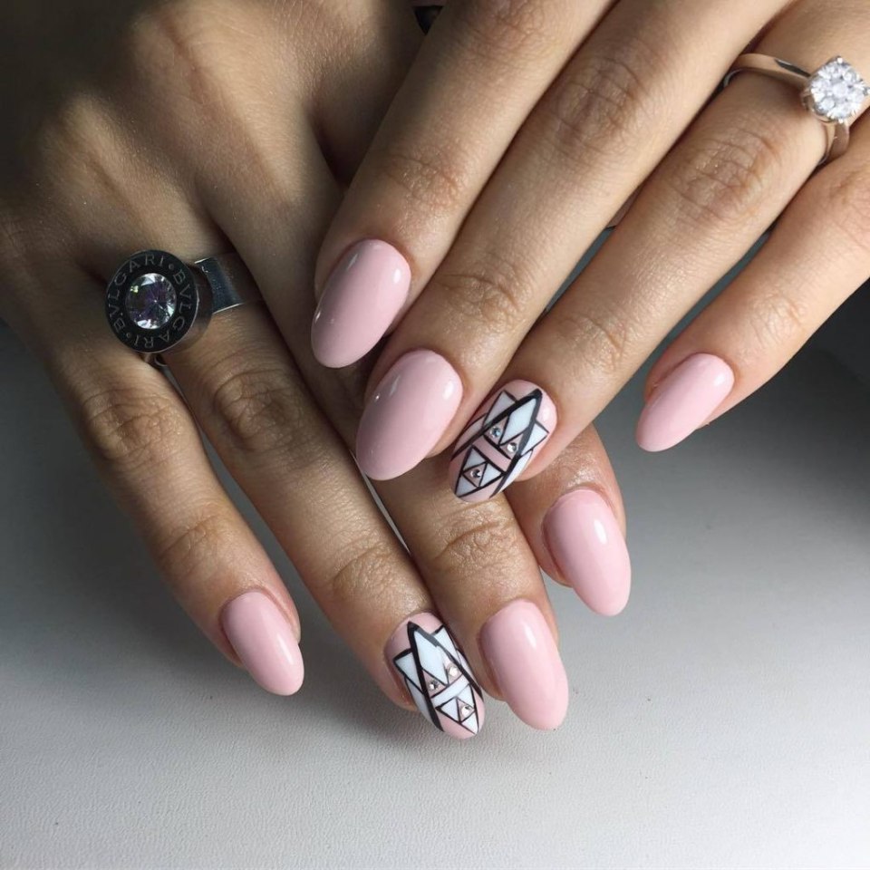 Красивый дизайнтногтей