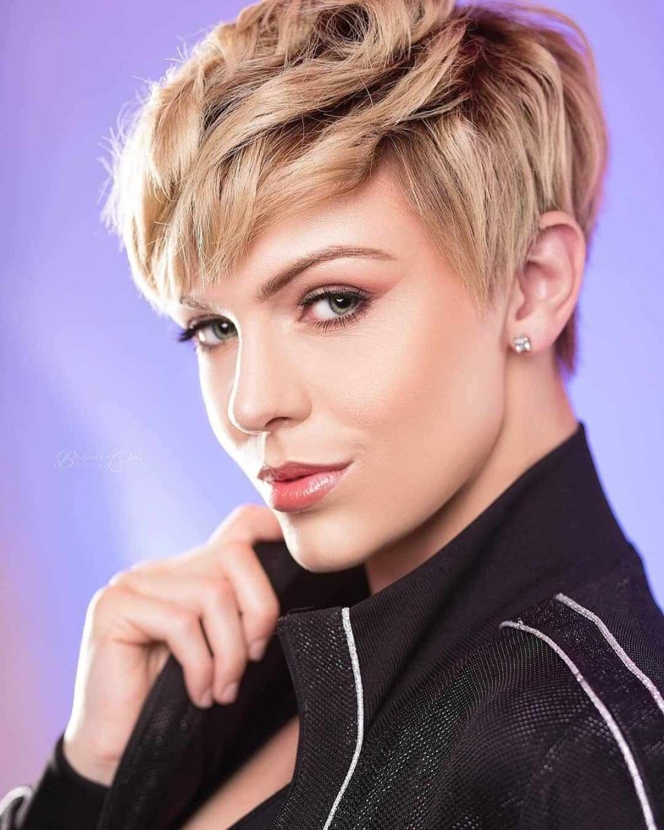 Стрижка Пикси Гаврош