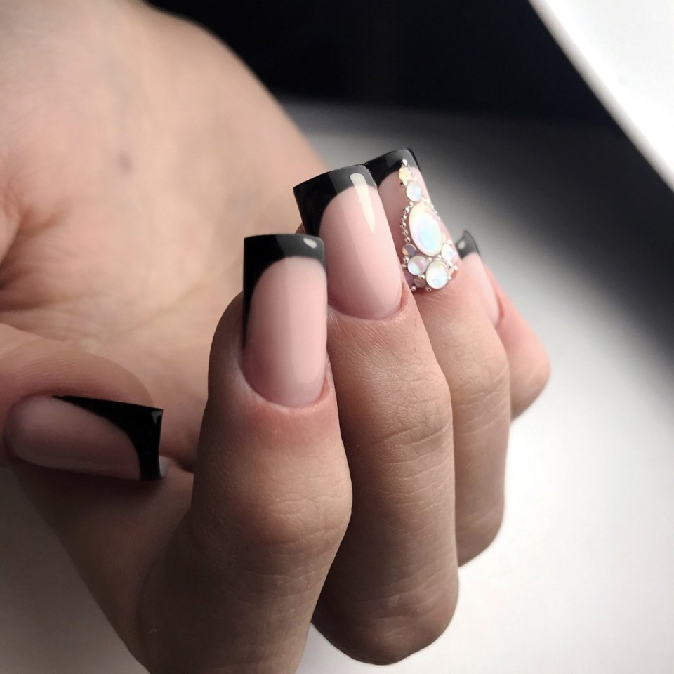 Арочные квадратные ногти