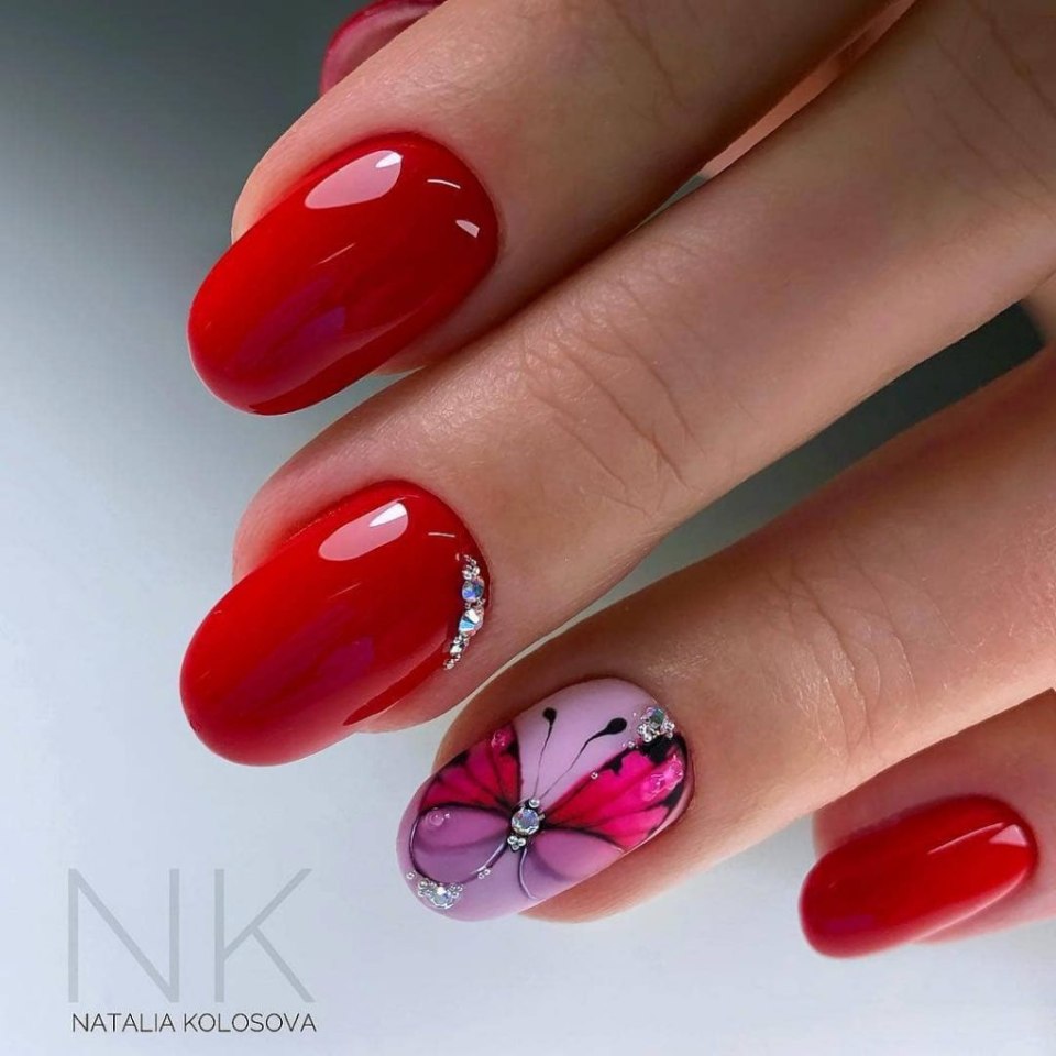 Фиолетовый маникюр