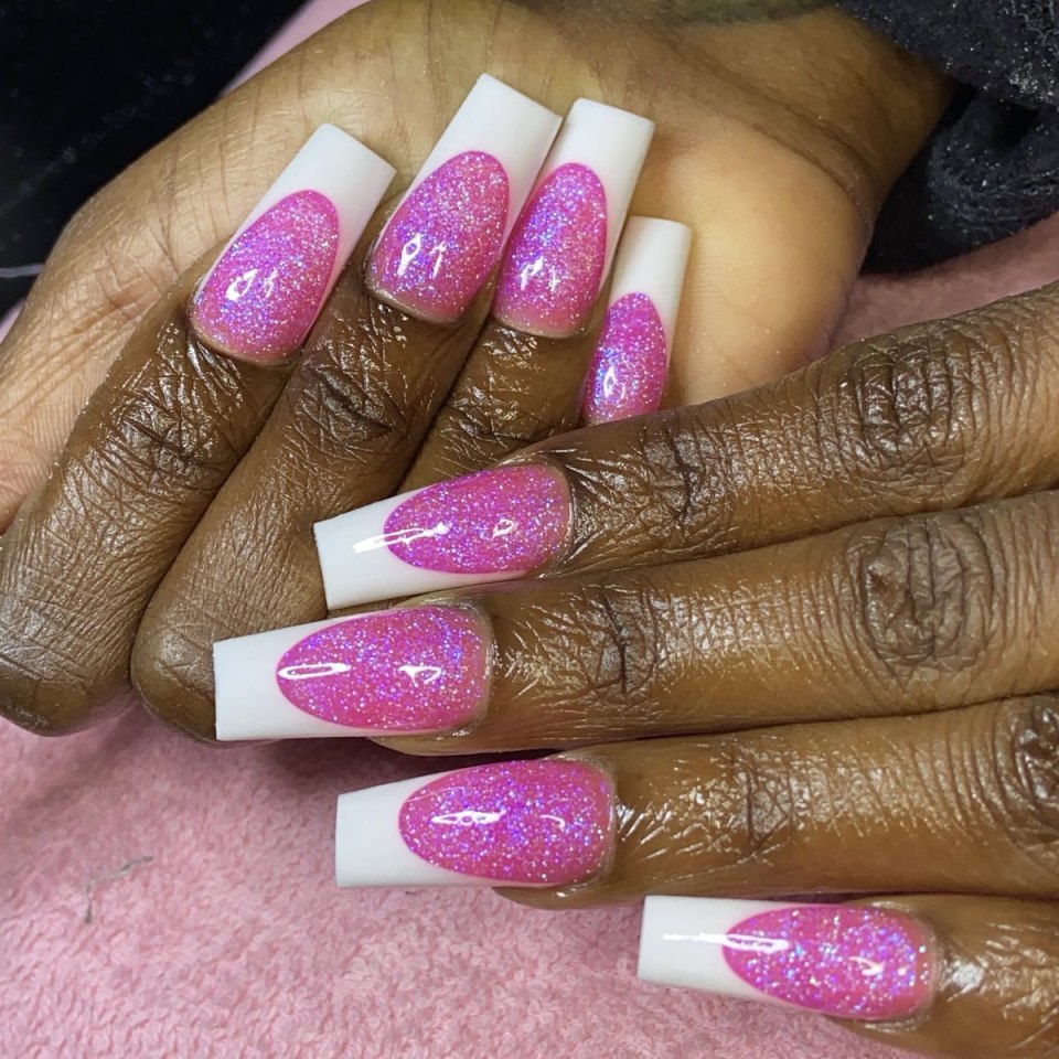 Однотонные ногти короткие