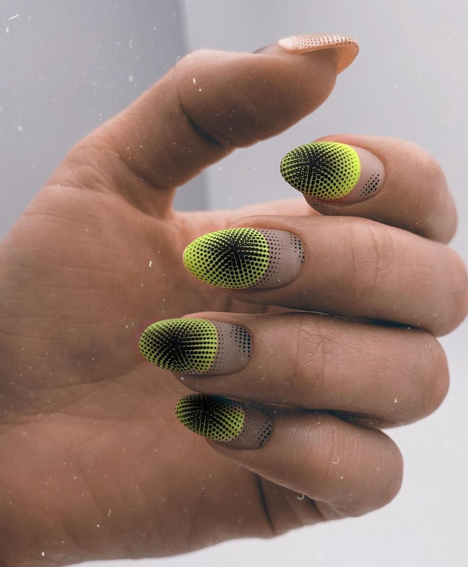 Шеллак на длинные ногти