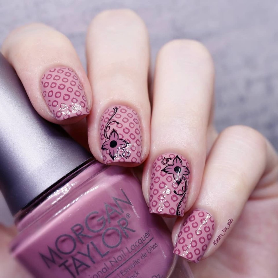 Маникюр голубой френч