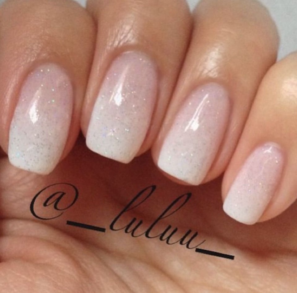 Маникюр градиент бежевый