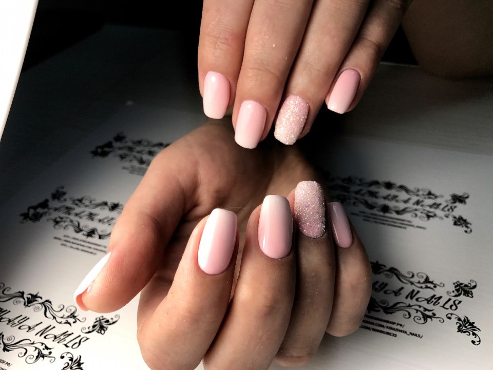 Маникюр омбре нюд