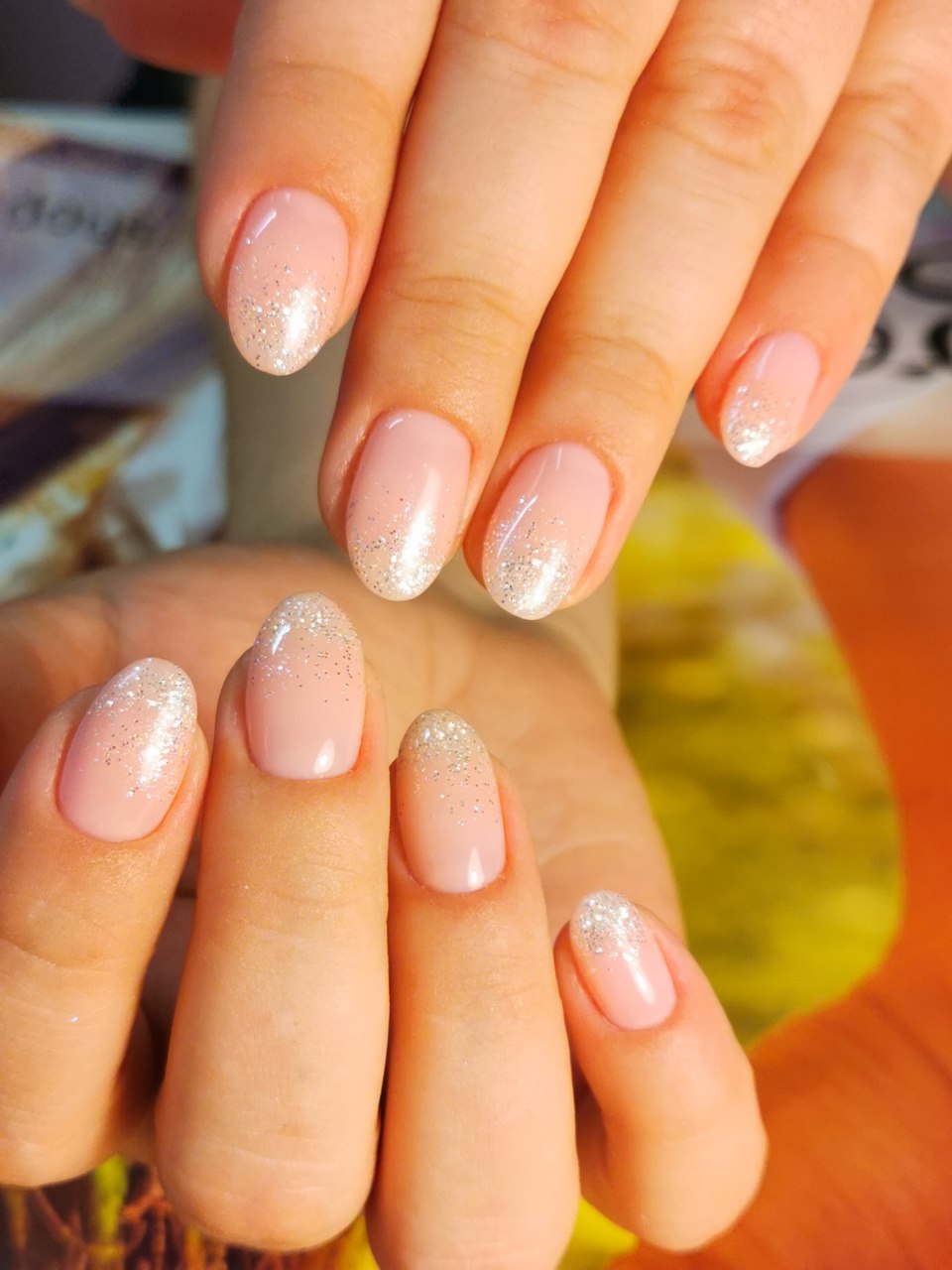 Повседневный маникюр на коротких ногтях