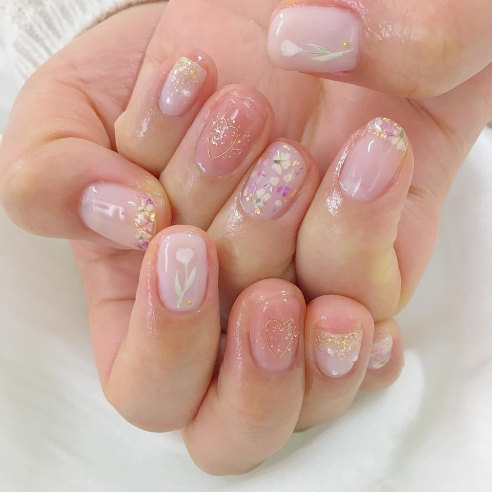 Прозрачные ногти короткие