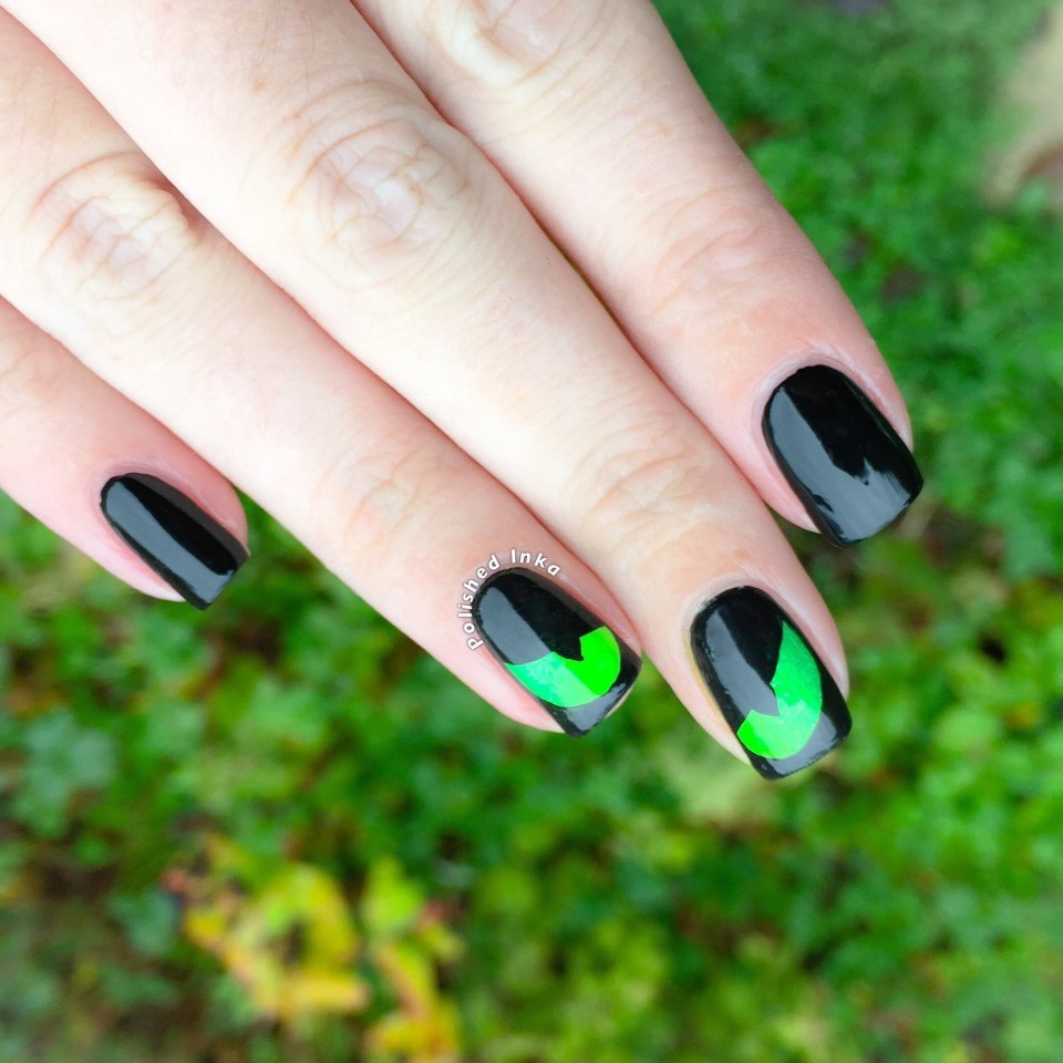 Маникюр с кошками