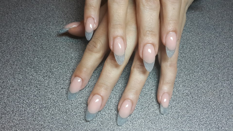 Отросшие нарощенные ногти