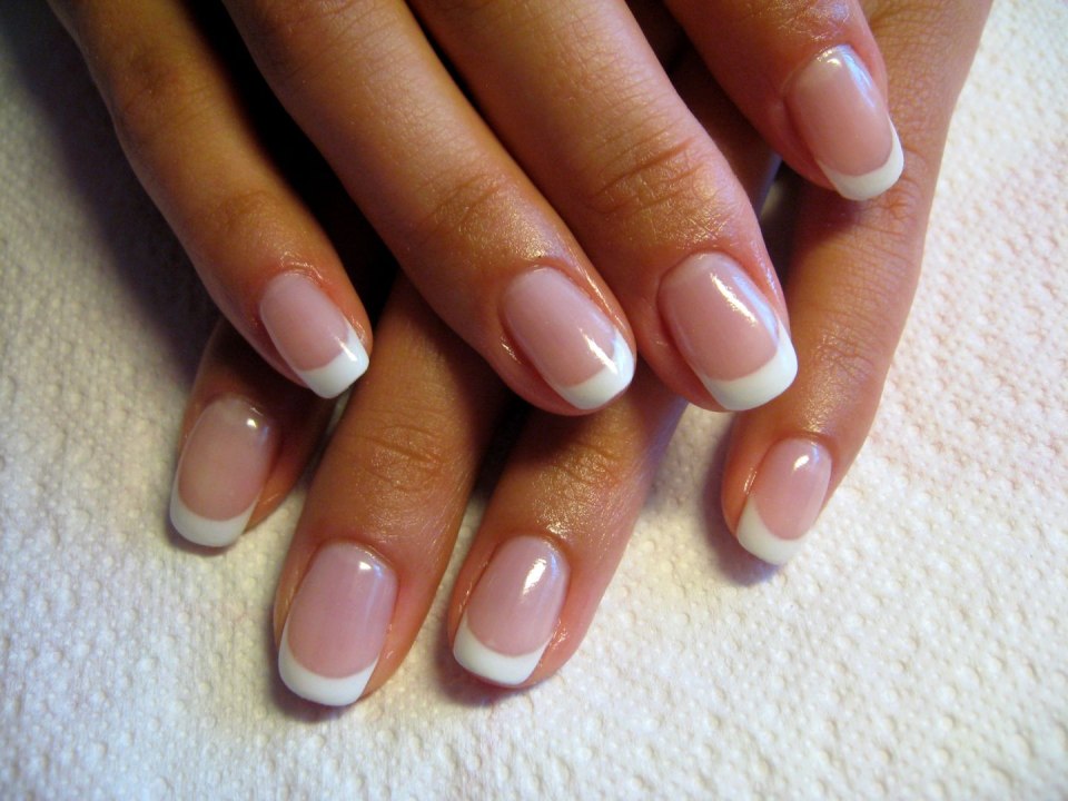 Нюдовый МРА орный маникюр