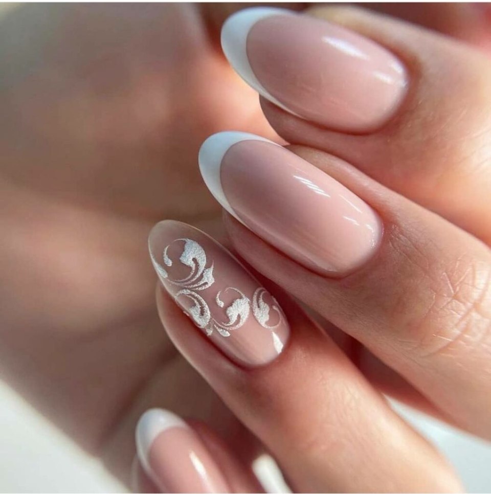 Леди ноготок