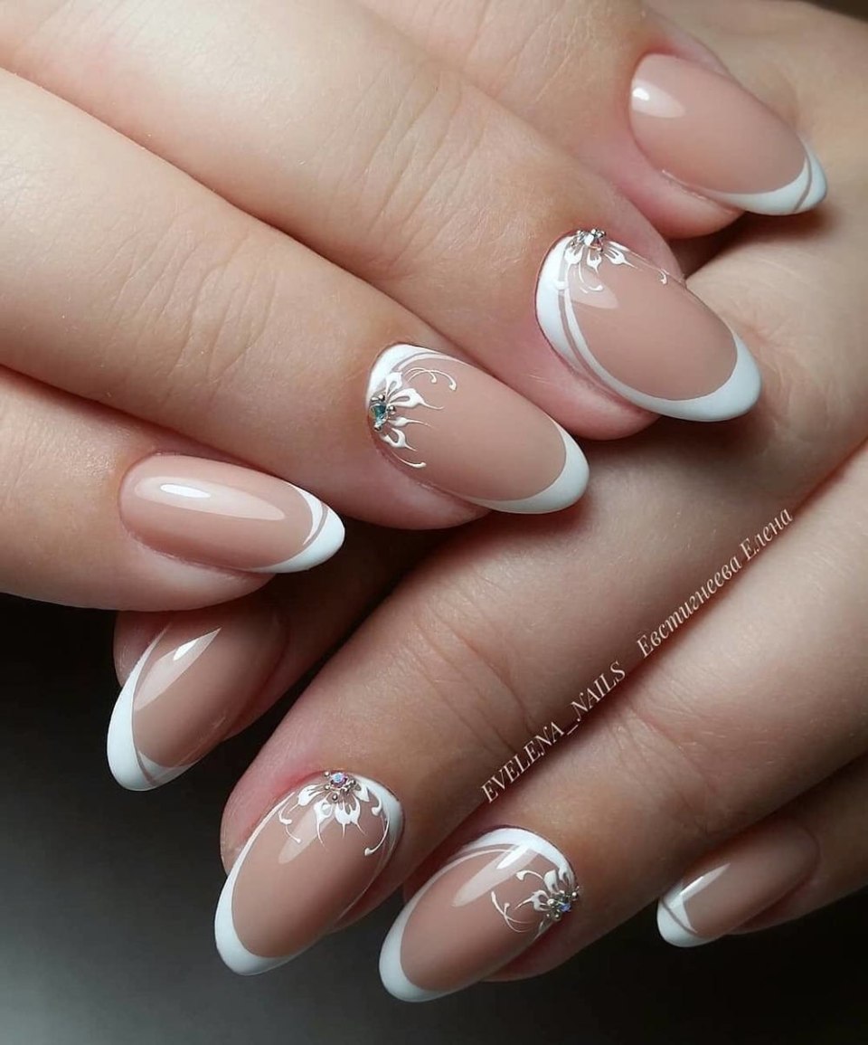 Френч маникюр