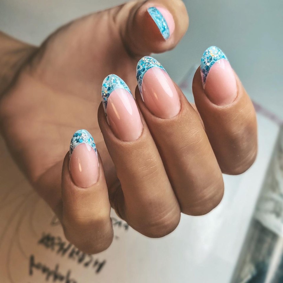 Требуется модель на арочное наращивание оплата за материал