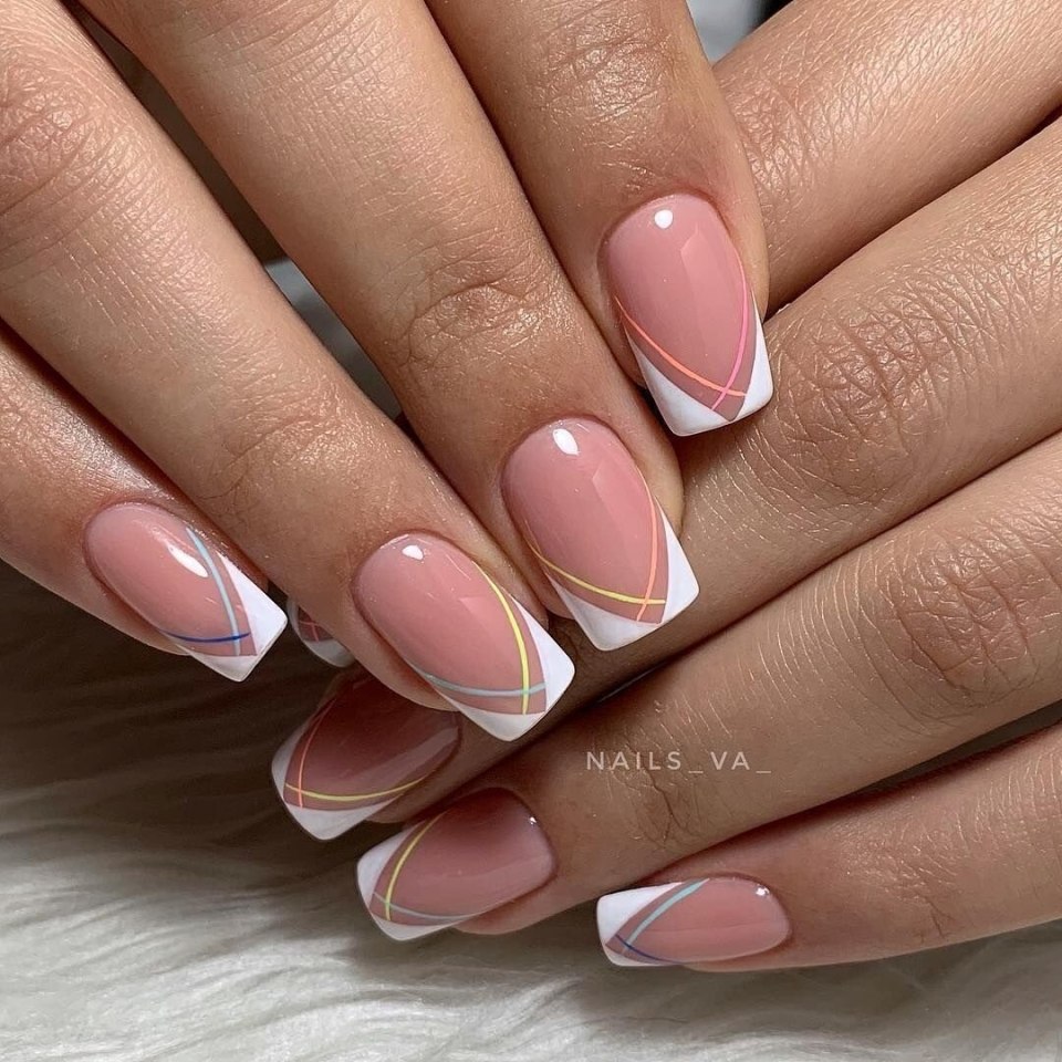 Красивый французский маникюр