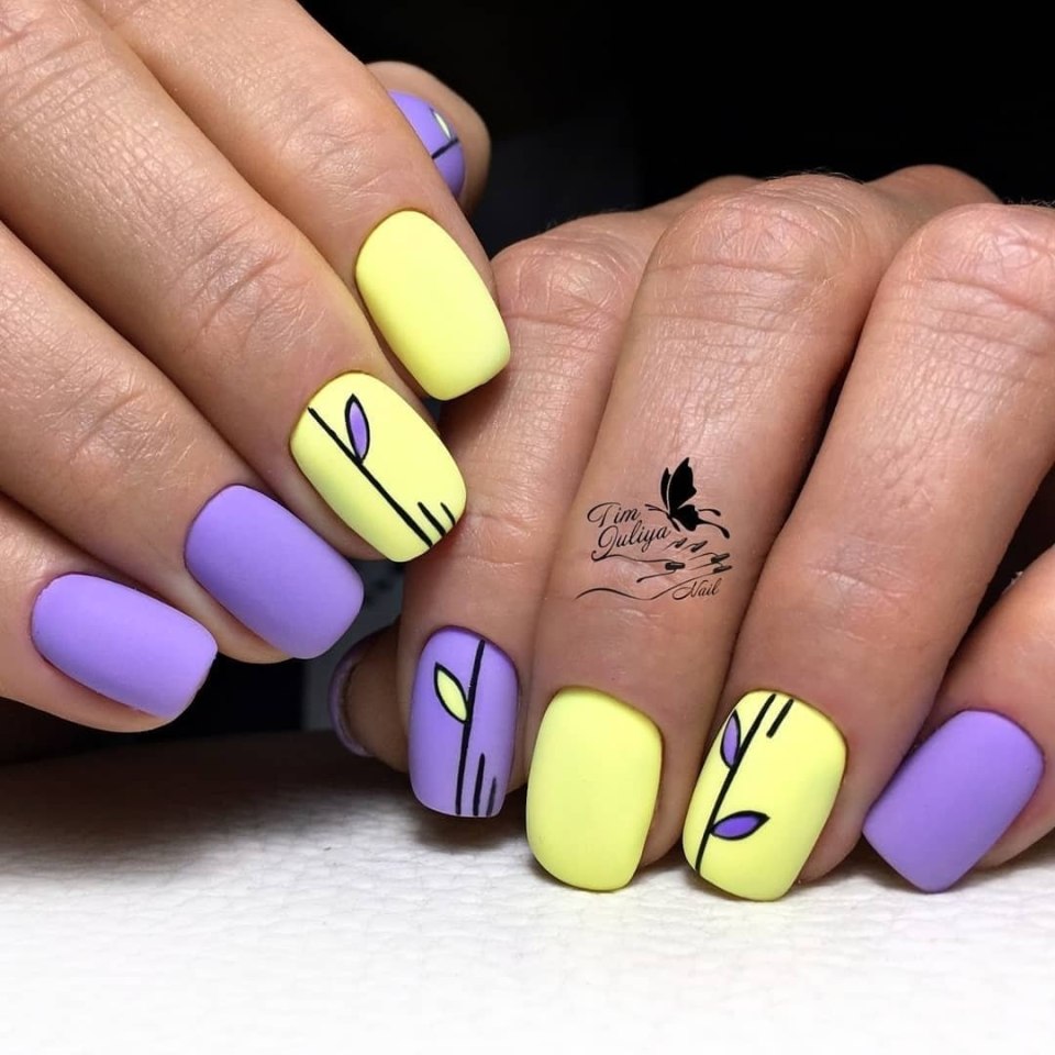 Персиковые ногти