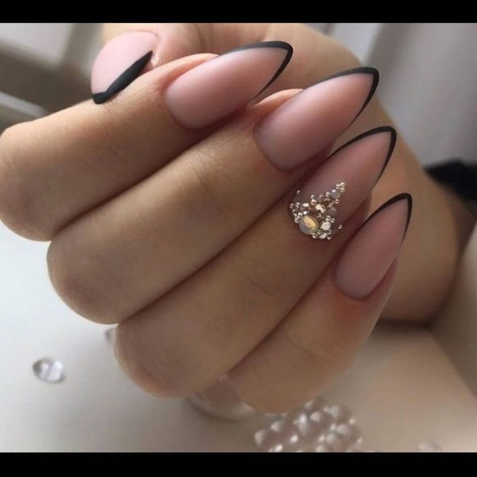 Френч 2021 миндаль черный