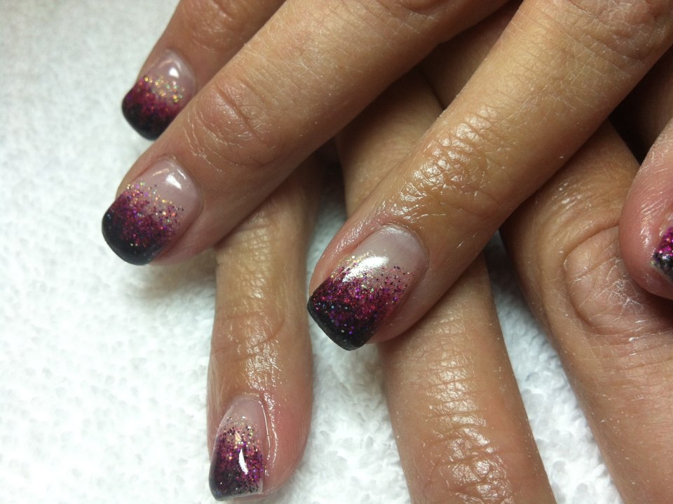 Маникюр омбре растяжка блестками