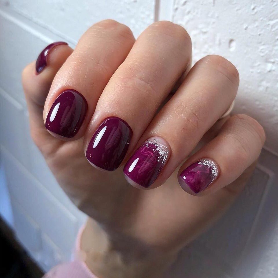 Бордовые ногти на новый год