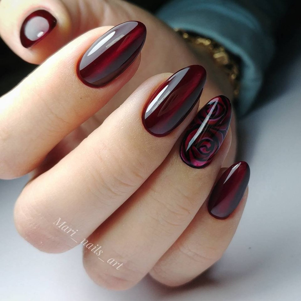 Маникюр вишневого цвета
