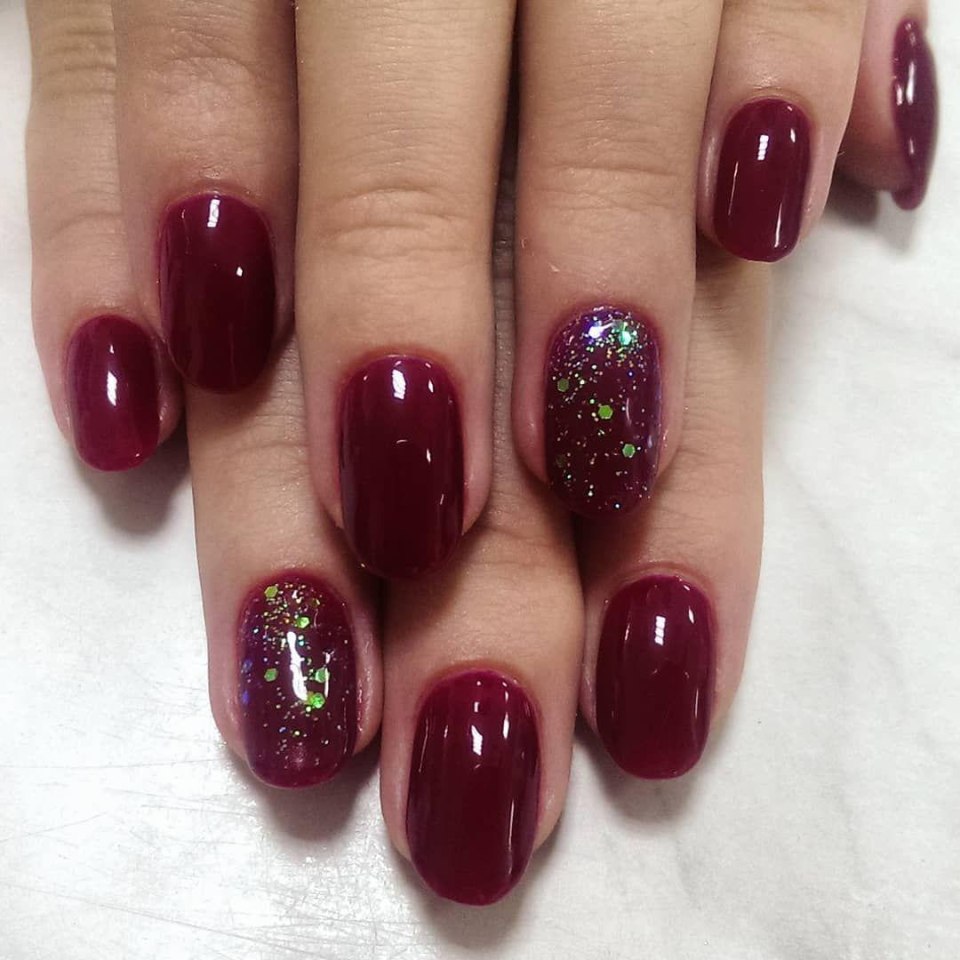 Маникюр с лунками