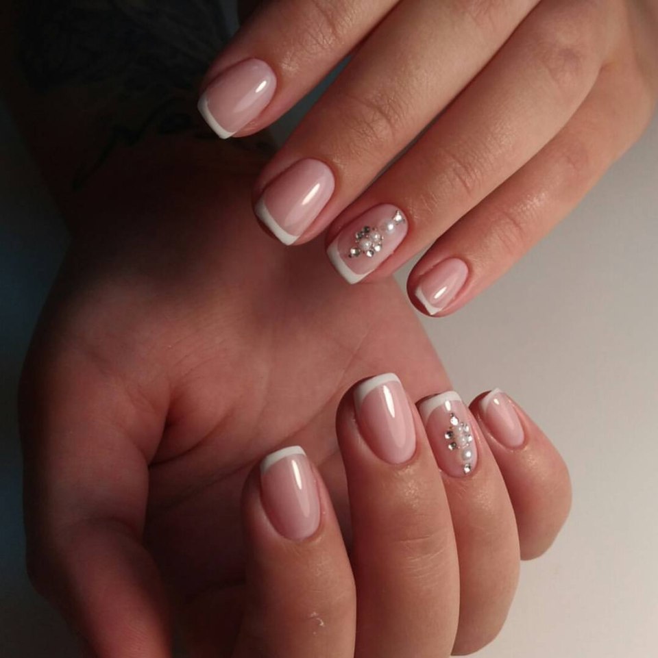 Белый френч