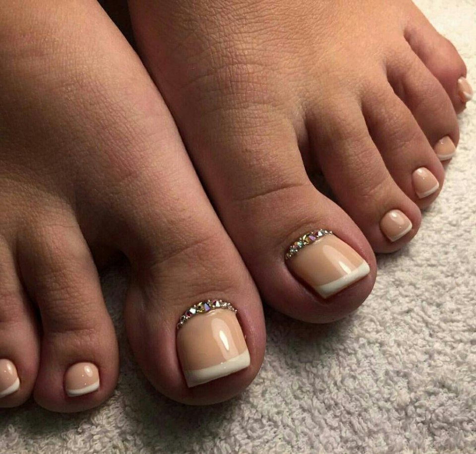 Французский педикюр