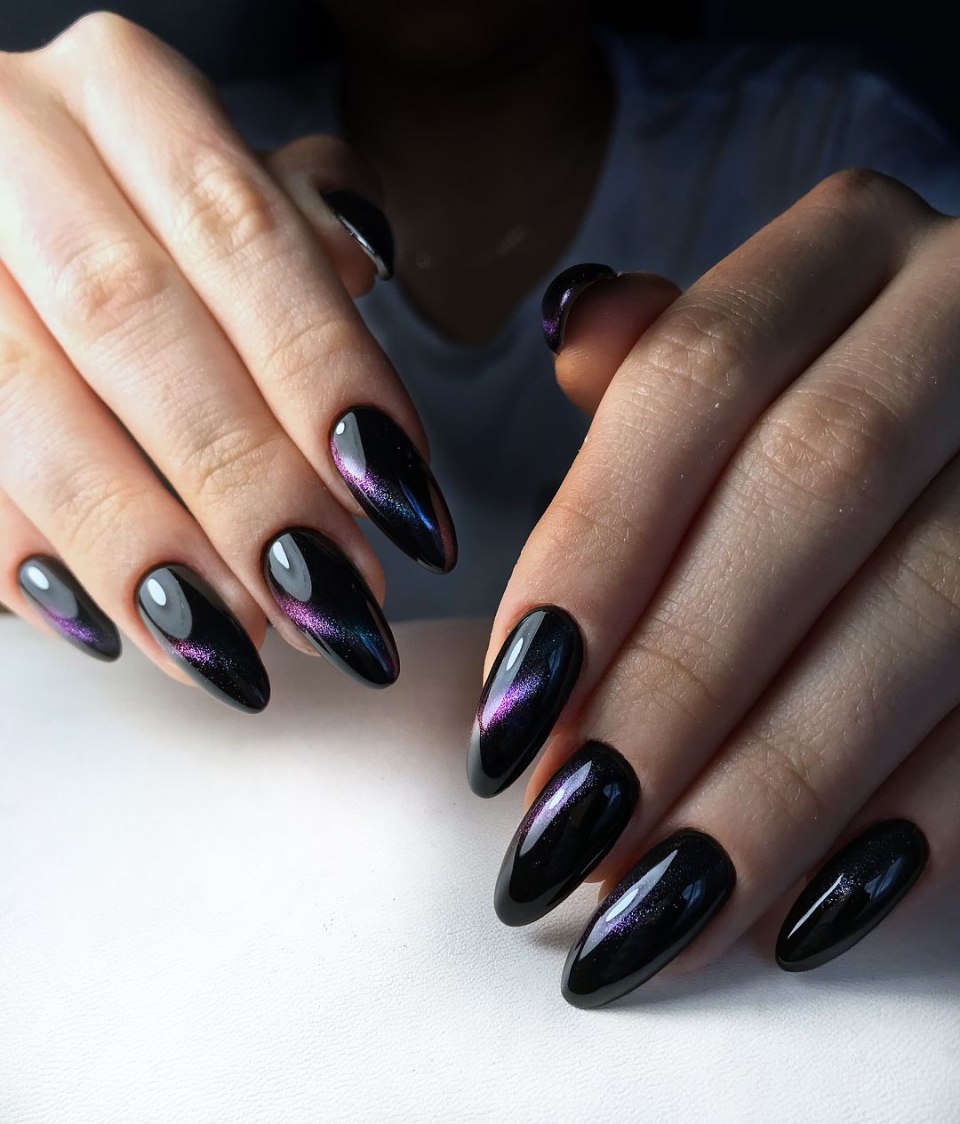 Кошачий глаз на ногтях 2020