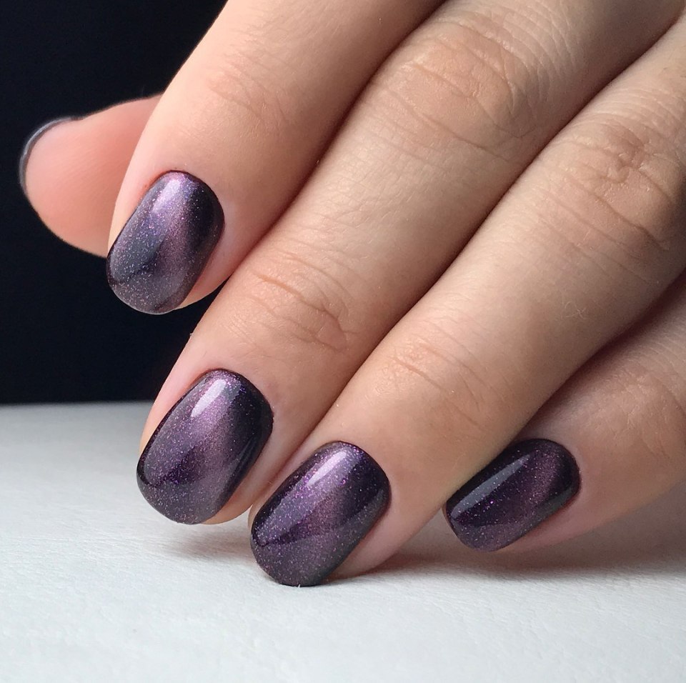 Синий маникюр