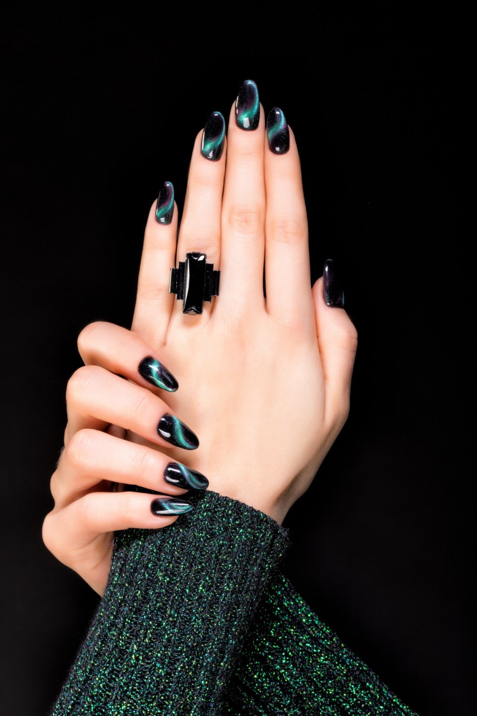 Шикарные черные ногти