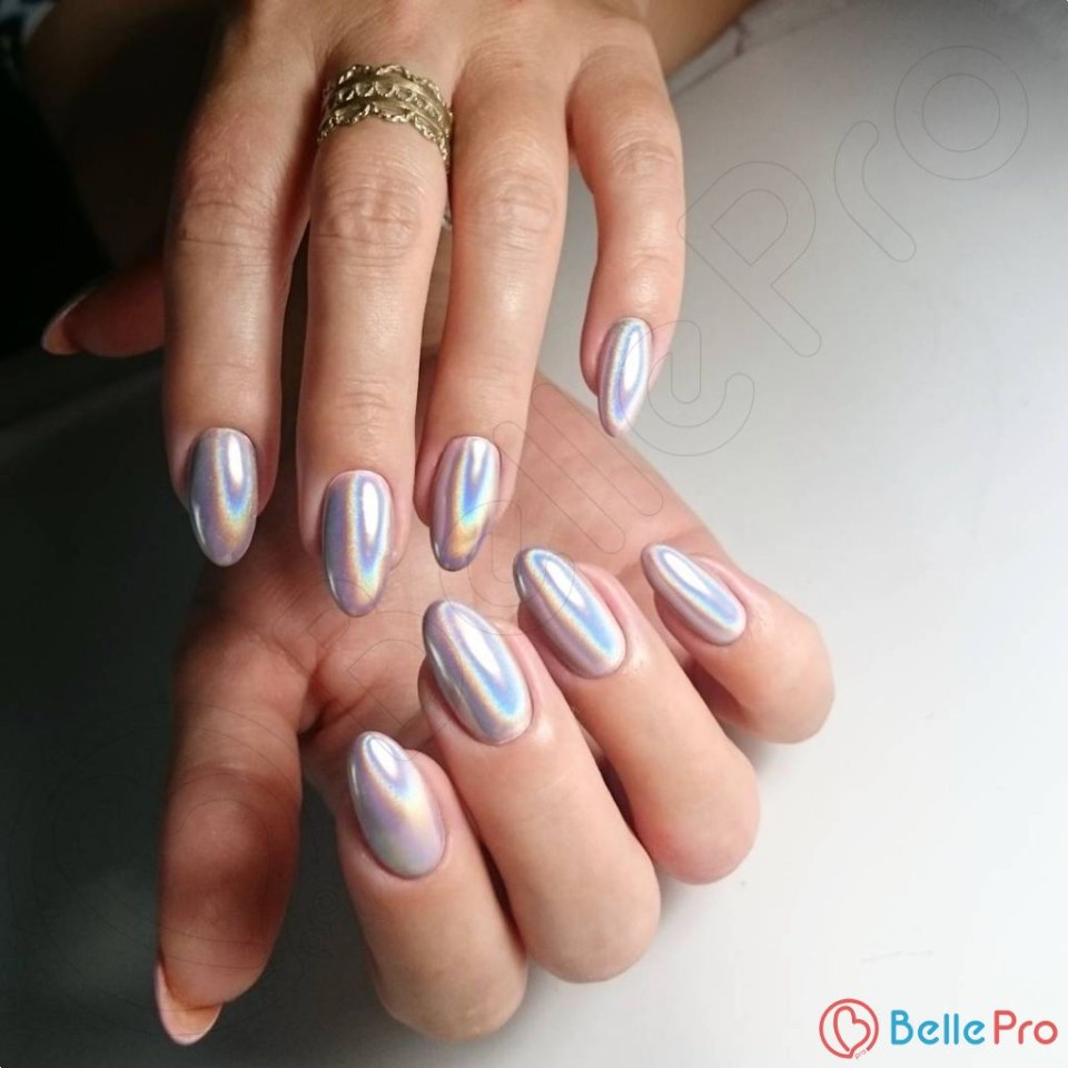 Маникюр на средние ногти с втиркой