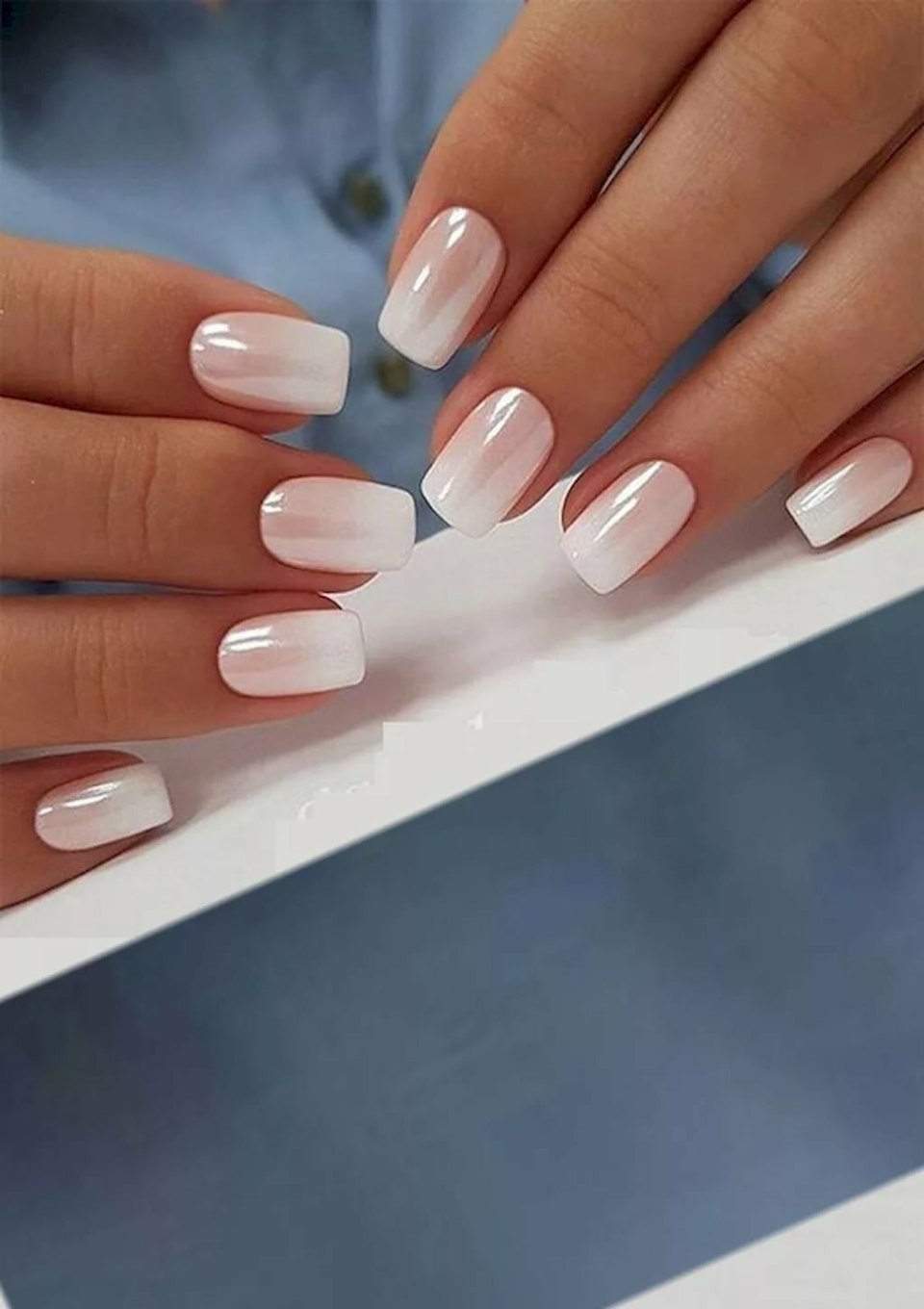 Белое омбре на ногтях