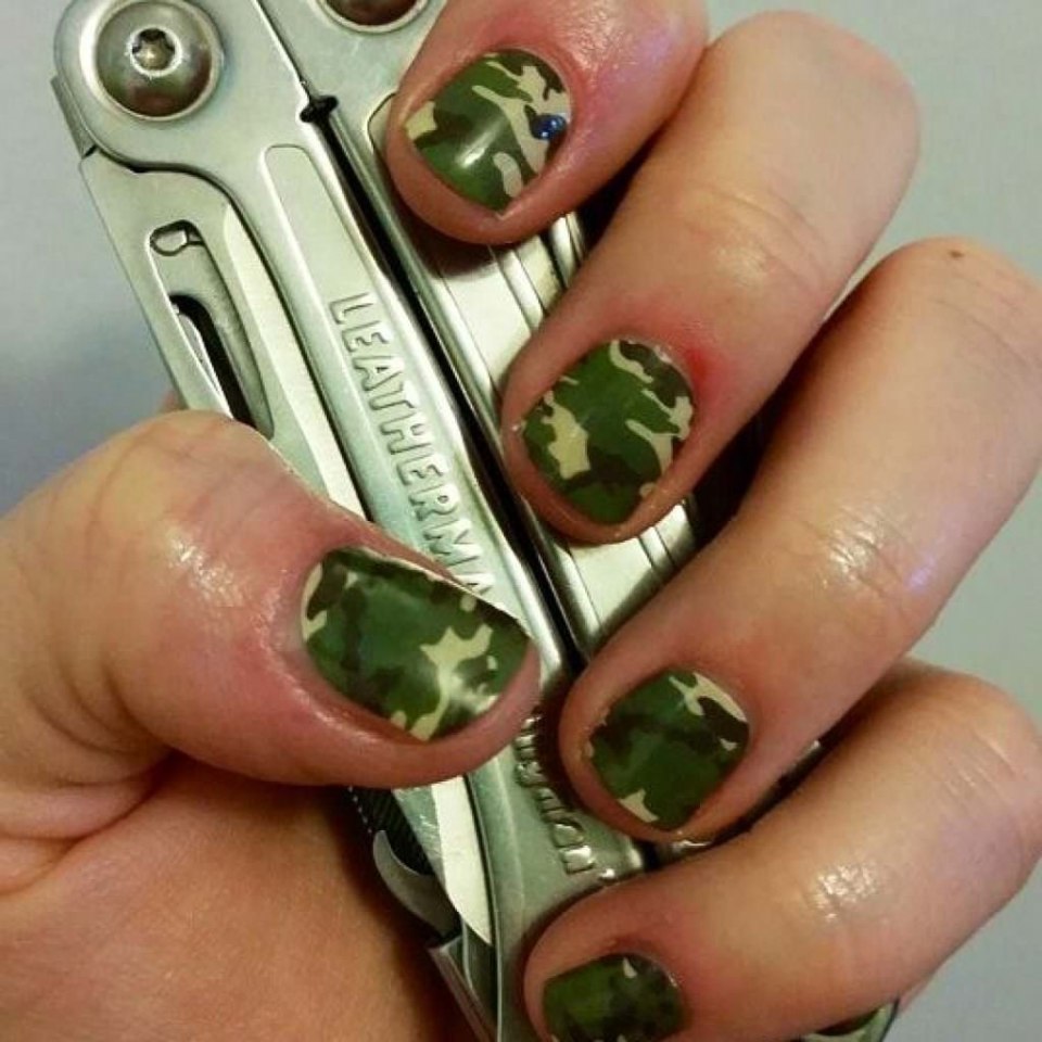 Военный маникюр