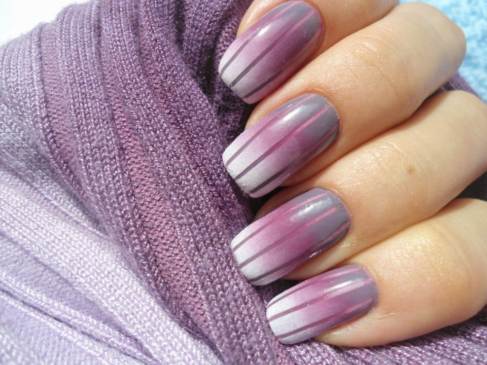 Маникюр френч сиреневый