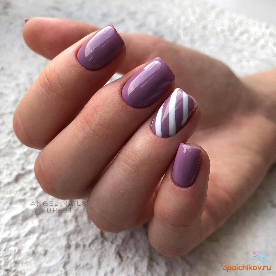 Геометрический маникюр фиолетовый