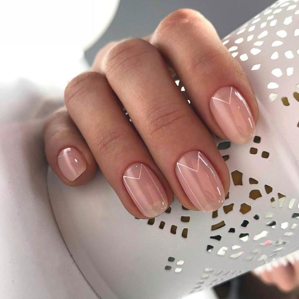 Маникюр 2021 нюдовые оттенки на короткие ногти