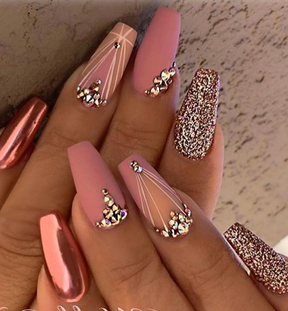 Самые красивые ногти в мире