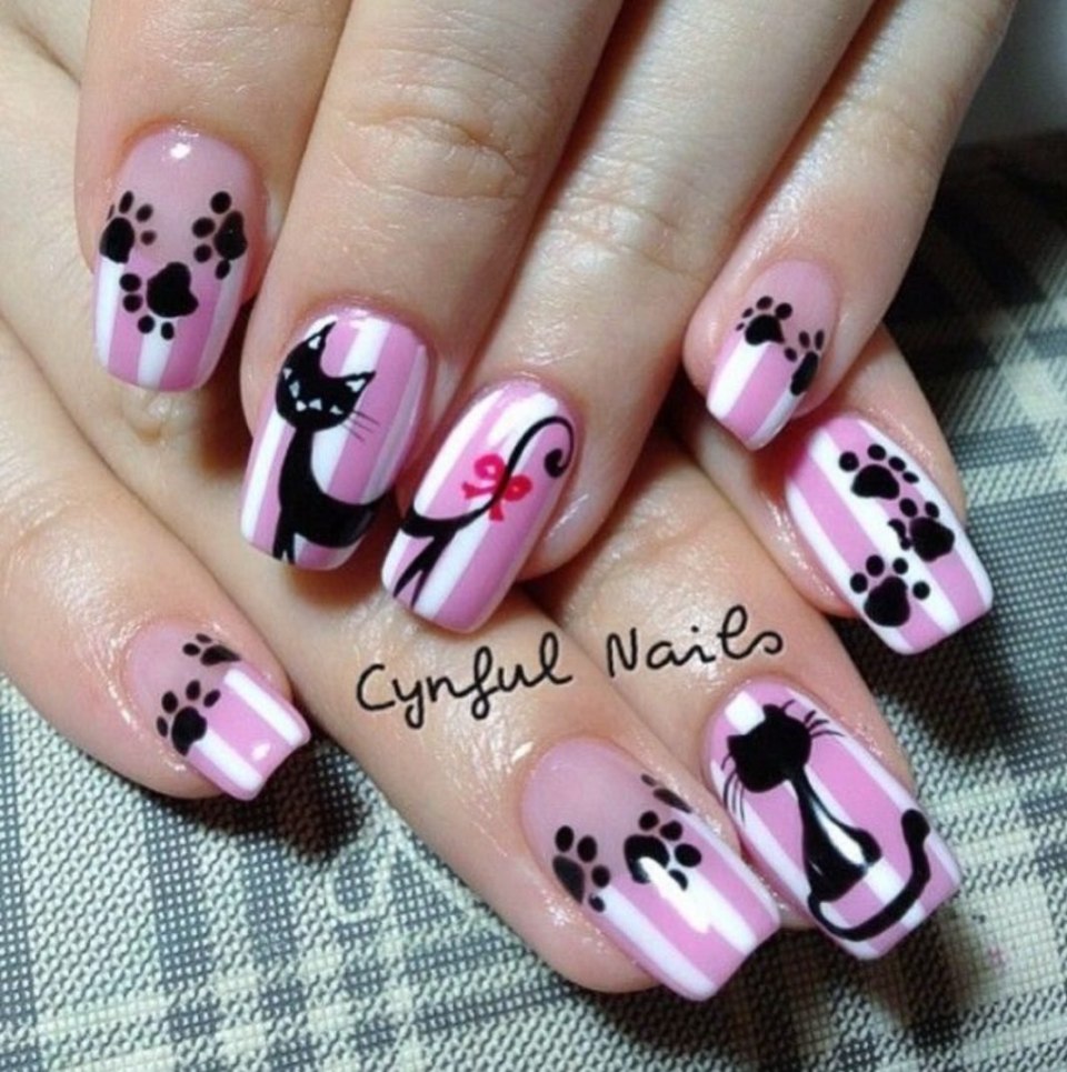 Дизайн ногтей с кошечкой