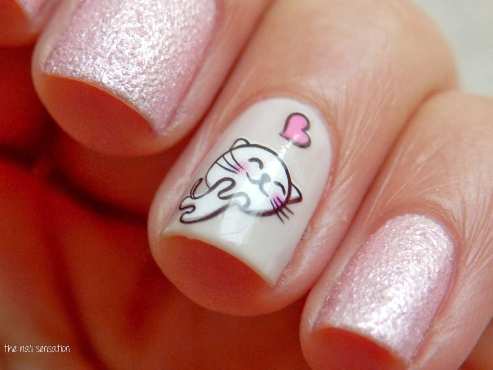 Кошечка на ногтях