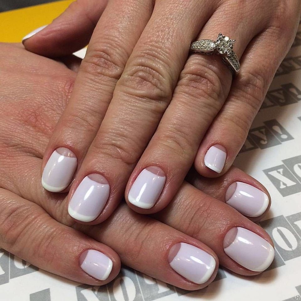 Маникюр с лунками