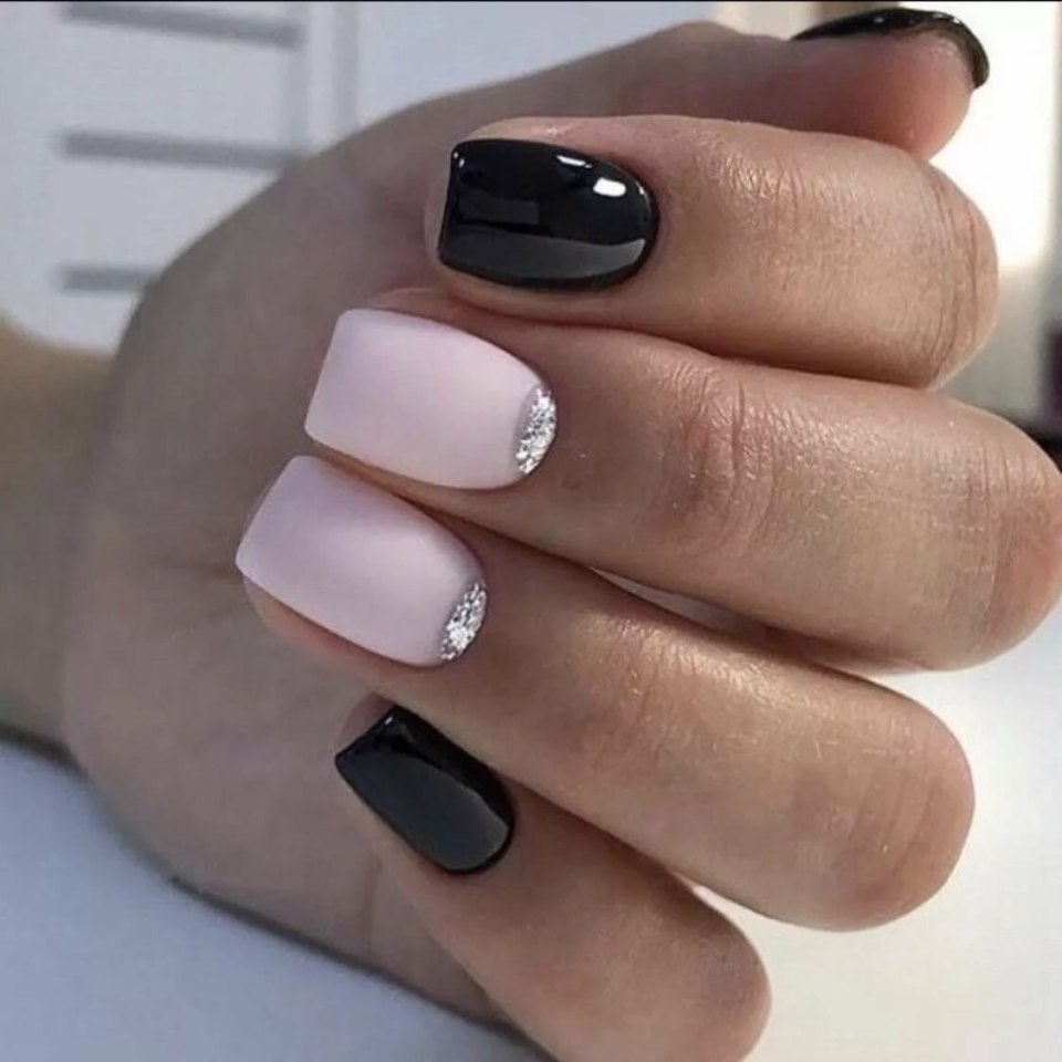 Лунный маникюр на короткий квадрат