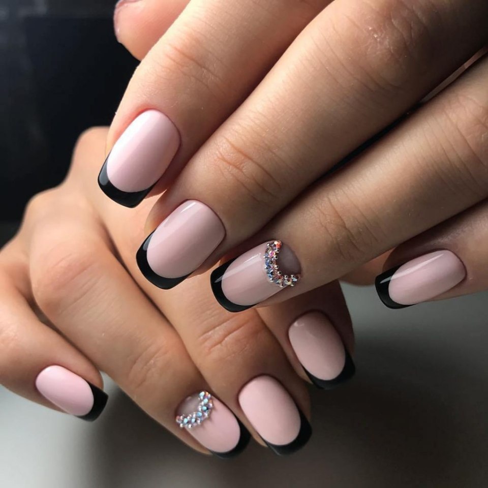 Идеи французского маникюра на короткие ногти новинки фото цветные