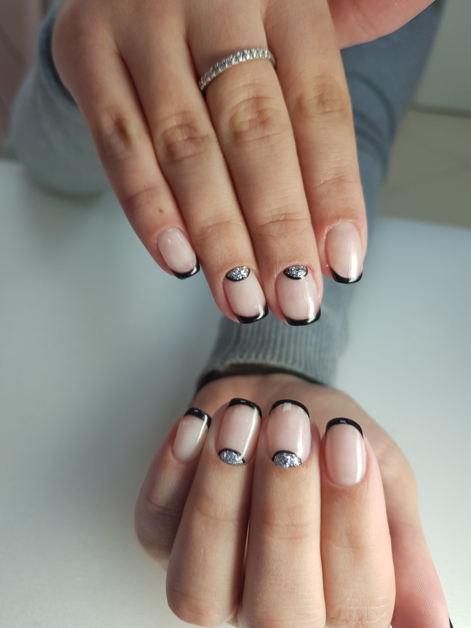 Синие матовые ногти