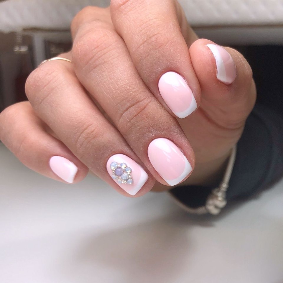 Красивые акриловые ногти короткие
