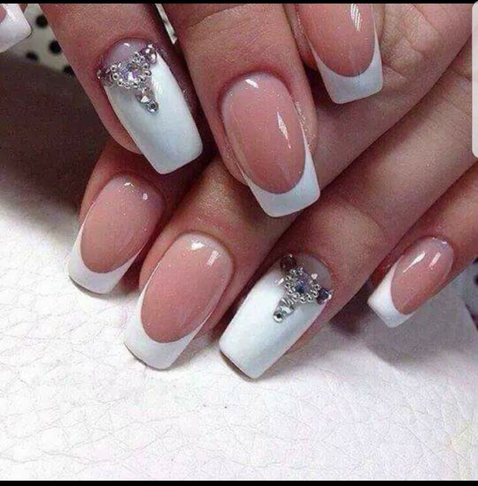 Красивый белый френч