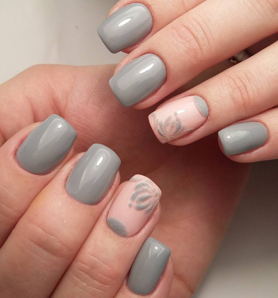 Серо-розовый маникюр