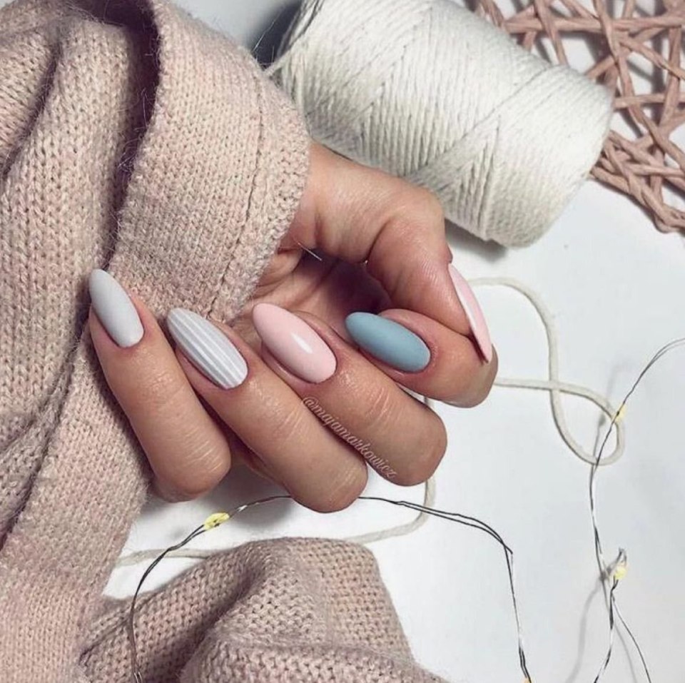 Маникюр в пастельных тонах